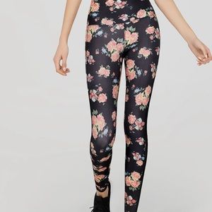 NWT Suzy Shier Floral Mesh leggings